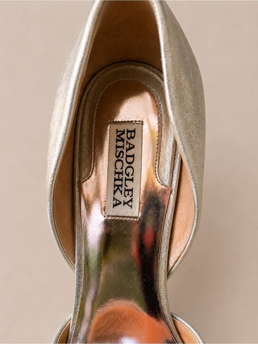Badgley Mischka Gold Crystal Heels 9.5W - Picture 4 of 10
